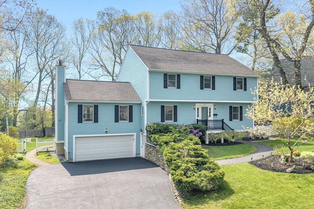 37 Woodcliffe Rd, Lexington, Massachusetts, 4 Bedrooms Bedrooms, 8 Rooms Rooms,2.5 BathroomsBathrooms,Residential,For Sale,Woodcliffe Rd,73514282