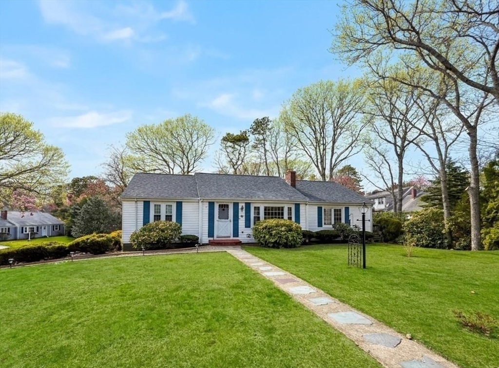 7 Linnell Ln, Yarmouth, Massachusetts, 2 Bedrooms Bedrooms, 7 Rooms Rooms,1.5 BathroomsBathrooms,Residential,For Sale,Linnell Ln,73514705