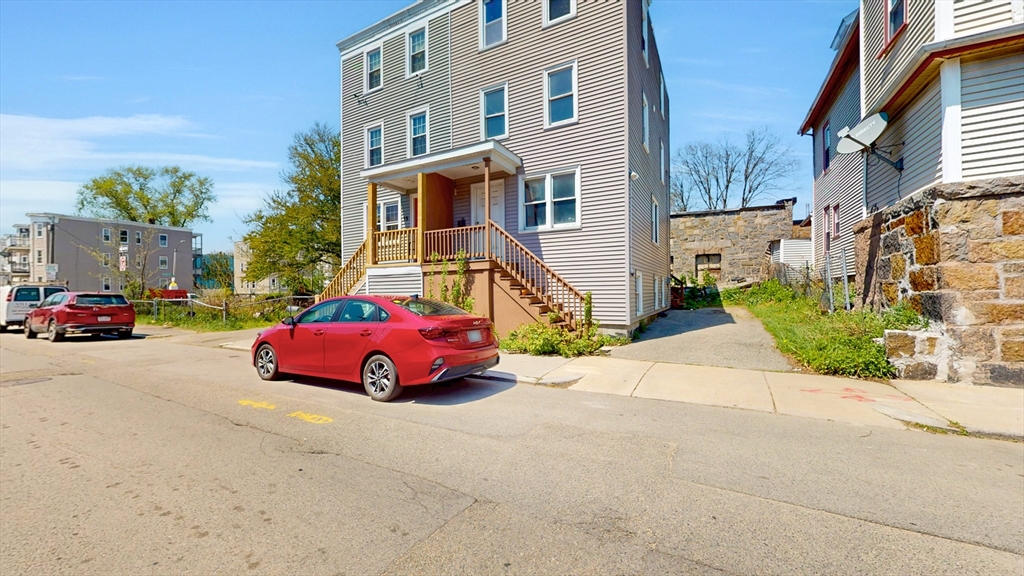 13-15 Torrey St, Boston, Massachusetts, 4 Bedrooms Bedrooms, 7 Rooms Rooms,2 BathroomsBathrooms,Residential,For Sale,Torrey St,73514115