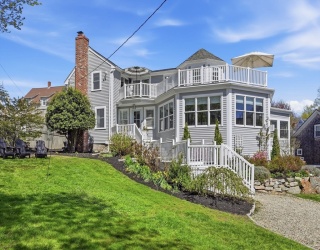 14 Stockbridge St, Cohasset, Massachusetts, 3 Bedrooms Bedrooms, 11 Rooms Rooms,3 BathroomsBathrooms,Residential,For Sale,Stockbridge St,73514309