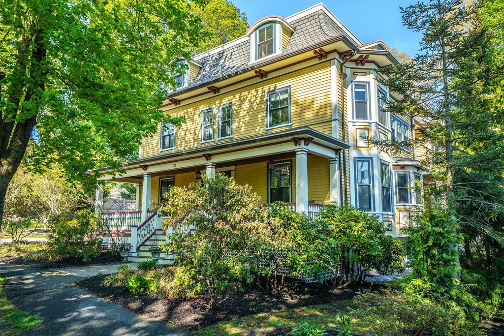 32 Chesley Road, Newton, Massachusetts, 6 Bedrooms Bedrooms, 11 Rooms Rooms,6.5 BathroomsBathrooms,Residential,For Sale,Chesley Road,73514286