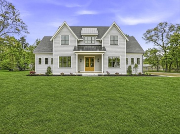125 West Plain Street, Wayland, Massachusetts, 5 Bedrooms Bedrooms, 16 Rooms Rooms,4.5 BathroomsBathrooms,Residential,For Sale,West Plain Street,73514482