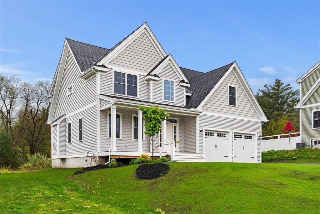66 Parish Road, Georgetown, Massachusetts, 4 Bedrooms Bedrooms, 8 Rooms Rooms,2.5 BathroomsBathrooms,Residential,For Sale,Parish Road,73514537