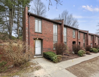 10 Eaton Ct, Amherst, Massachusetts, 3 Bedrooms Bedrooms, 6 Rooms Rooms,1.5 BathroomsBathrooms,Residential,For Sale,Eaton Ct,73490349