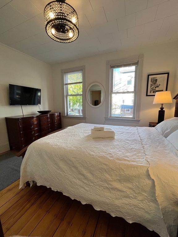 334 Hurley, Cambridge, Massachusetts, 2 Bedrooms Bedrooms, 5 Rooms Rooms,1 BathroomBathrooms,Residential Lease,For Rent,Hurley,73496464
