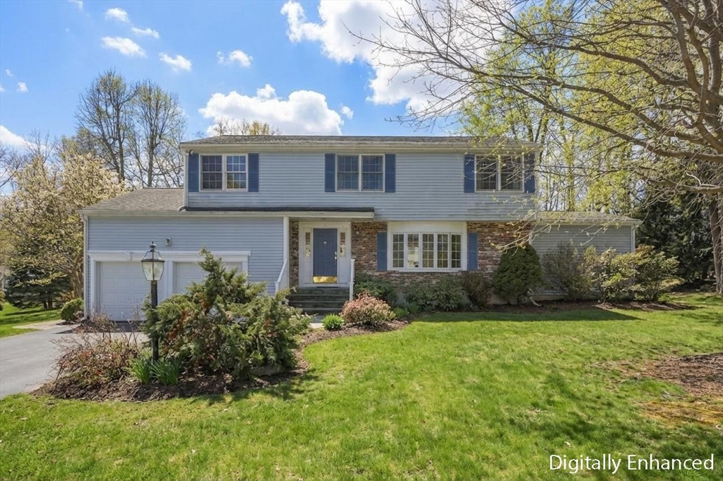 26 Monroe Street, Shrewsbury, Massachusetts, 4 Bedrooms Bedrooms, 8 Rooms Rooms,2.5 BathroomsBathrooms,Residential,For Sale,Monroe Street,73485901