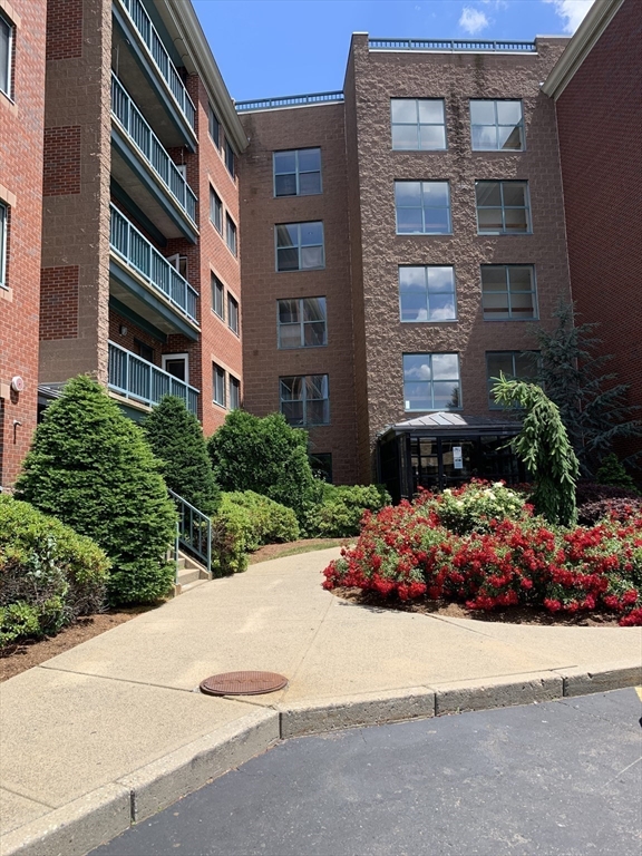 50 South Common St, Lynn, Massachusetts, 2 Bedrooms Bedrooms, 4 Rooms Rooms,2 BathroomsBathrooms,Residential,For Sale,South Common St,73469872