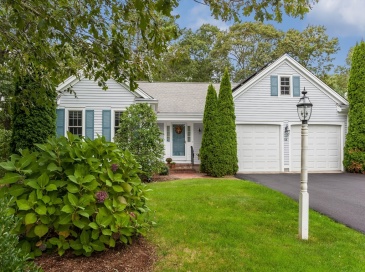 64 Falling Leaf Ln, Barnstable, Massachusetts, 2 Bedrooms Bedrooms, 6 Rooms Rooms,2 BathroomsBathrooms,Residential,For Sale,Falling Leaf Ln,73490605