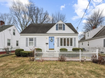 2408 Roosevelt Avenue, Springfield, Massachusetts, 4 Bedrooms Bedrooms, 6 Rooms Rooms,2 BathroomsBathrooms,Residential,For Sale,Roosevelt Avenue,73491706