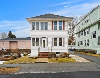 86-88 Maple Ave, North Andover, Massachusetts, 4 Bedrooms Bedrooms, 12 Rooms Rooms,2 BathroomsBathrooms,Residential Income,For Sale,Maple Ave,73487371