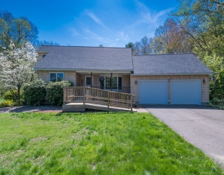 9 Park Drive, Wilbraham, Massachusetts, 2 Bedrooms Bedrooms, 5 Rooms Rooms,2.5 BathroomsBathrooms,Residential,For Sale,Park Drive,73514728