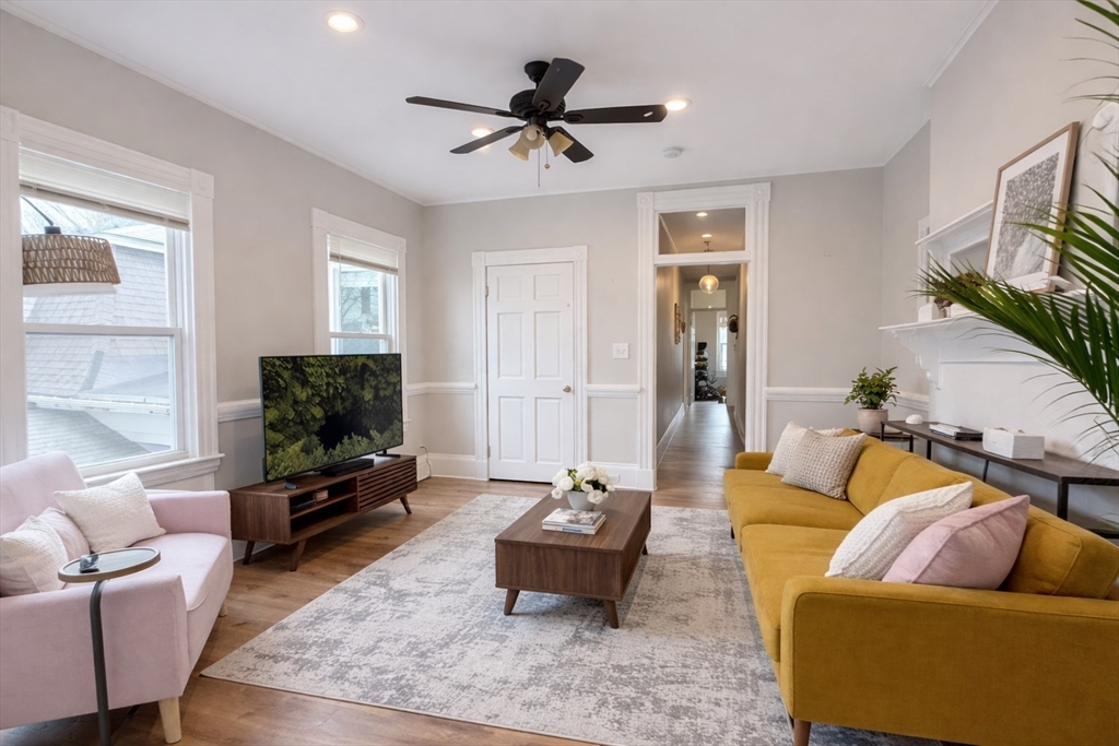 401 Washington St, Cambridge, Massachusetts, 2 Bedrooms Bedrooms, 5 Rooms Rooms,1.5 BathroomsBathrooms,Residential Lease,For Rent,Washington St,73514731