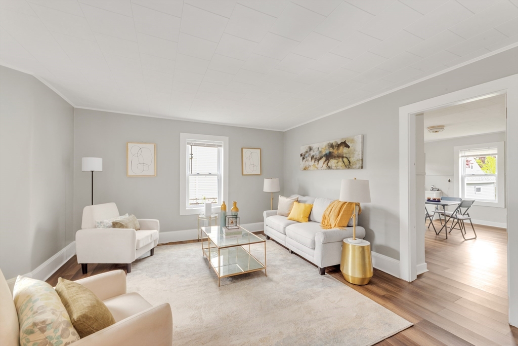 41 Mount Hope Street, Boston, Massachusetts, 3 Bedrooms Bedrooms, 6 Rooms Rooms,1 BathroomBathrooms,Residential,For Sale,Mount Hope Street,73514865