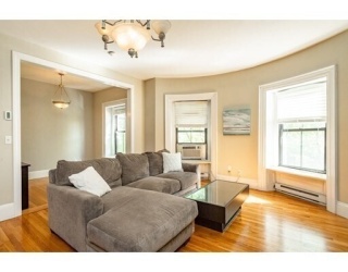 35 Worcester Square, Boston, Massachusetts, 2 Bedrooms Bedrooms, 4 Rooms Rooms,1 BathroomBathrooms,Residential Lease,For Rent,Worcester Square,73515050