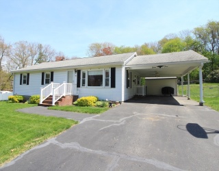 94 Leroy St, Fitchburg, Massachusetts, 3 Bedrooms Bedrooms, 6 Rooms Rooms,1 BathroomBathrooms,Residential,For Sale,Leroy St,73514811