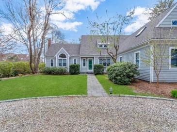 35 Punkhorn Point Rd, Mashpee, Massachusetts, 4 Bedrooms Bedrooms, 8 Rooms Rooms,4.5 BathroomsBathrooms,Residential,For Sale,Punkhorn Point Rd,73515088