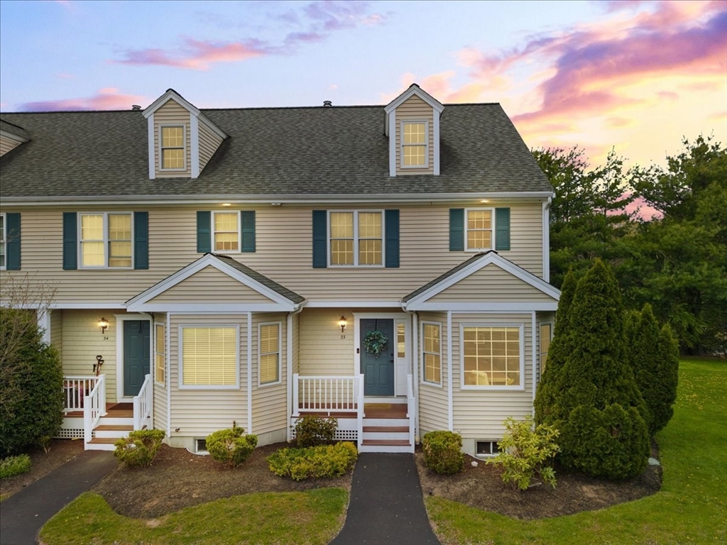 33 Old Cedar Village, Bridgewater, Massachusetts, 2 Bedrooms Bedrooms, 5 Rooms Rooms,2.5 BathroomsBathrooms,Residential,For Sale,Old Cedar Village,73515067