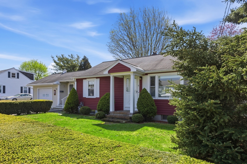 9 Brae Rd, Fairhaven, Massachusetts, 3 Bedrooms Bedrooms, 6 Rooms Rooms,1 BathroomBathrooms,Residential,For Sale,Brae Rd,73515109