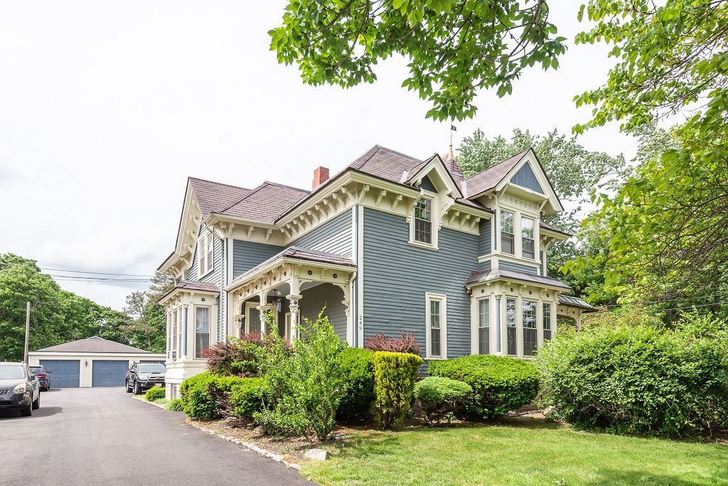 249 County Street, Attleboro, Massachusetts, 2 Bedrooms Bedrooms, 4 Rooms Rooms,1 BathroomBathrooms,Residential Lease,For Rent,County Street,73500722