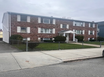 33 Linden Street, Fall River, Massachusetts, 2 Bedrooms Bedrooms, 4 Rooms Rooms,1 BathroomBathrooms,Residential Lease,For Rent,Linden Street,73500866
