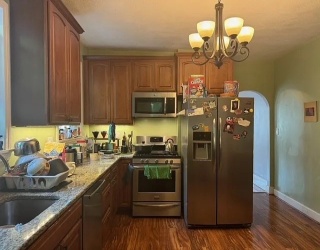 59 Centre Street, Boston, Massachusetts, 3 Bedrooms Bedrooms, 8 Rooms Rooms,1 BathroomBathrooms,Residential Lease,For Rent,Centre Street,73514934