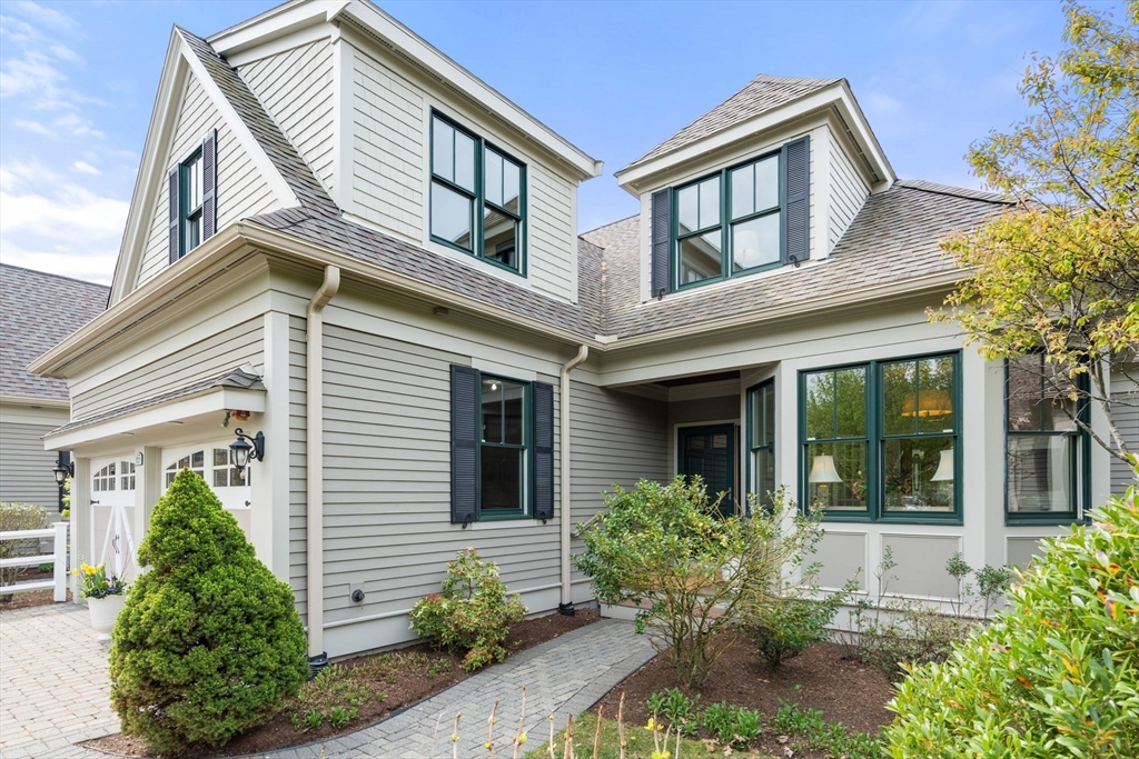 65 S Cottage Rd, Belmont, Massachusetts, 4 Bedrooms Bedrooms, 9 Rooms Rooms,3.5 BathroomsBathrooms,Residential,For Sale,S Cottage Rd,73514930
