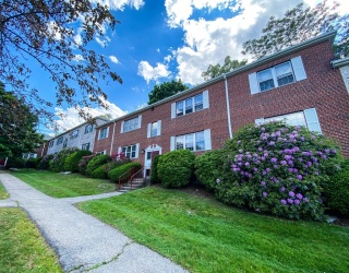 38 Lake Shore Ter, Boston, Massachusetts, 3 Bedrooms Bedrooms, 4 Rooms Rooms,2 BathroomsBathrooms,Residential Lease,For Rent,Lake Shore Ter,73514973