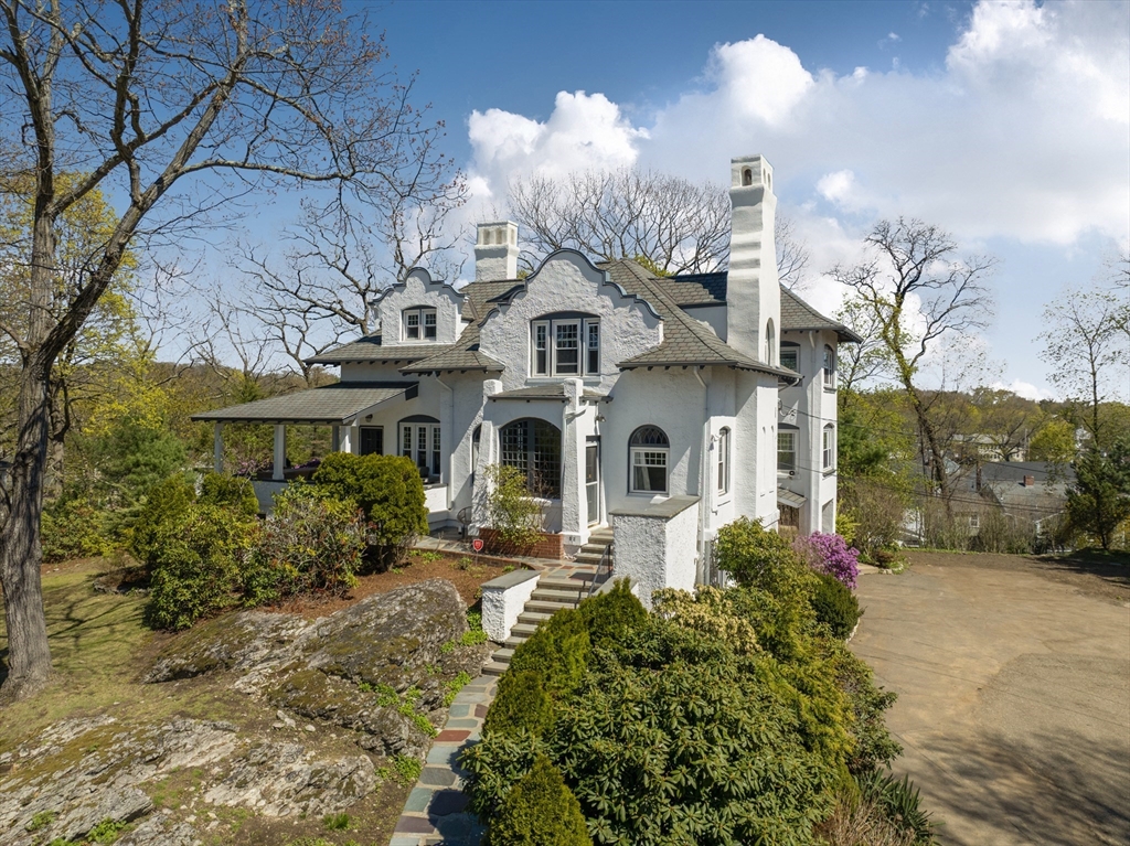 52 Rockledge Rd, Newton, Massachusetts, 5 Bedrooms Bedrooms, 10 Rooms Rooms,4 BathroomsBathrooms,Residential,For Sale,Rockledge Rd,73515000