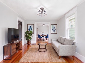 168 Main St, Medford, Massachusetts, 6 Bedrooms Bedrooms, 12 Rooms Rooms,2 BathroomsBathrooms,Residential Income,For Sale,Main St,73515025