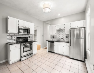 21 Dix Street, Boston, Massachusetts, 3 Bedrooms Bedrooms, 6 Rooms Rooms,1 BathroomBathrooms,Residential Lease,For Rent,Dix Street,73515169