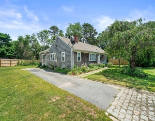 4 Thach, Barnstable, Massachusetts, 3 Bedrooms Bedrooms, 6 Rooms Rooms,1.5 BathroomsBathrooms,Residential,For Sale,Thach,73515199