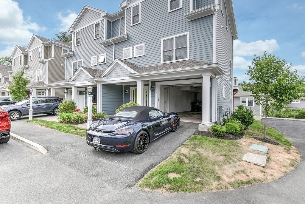 900 Greendale Ave, Needham, Massachusetts, 3 Bedrooms Bedrooms, 9 Rooms Rooms,2.5 BathroomsBathrooms,Residential Lease,For Rent,Greendale Ave,73515220