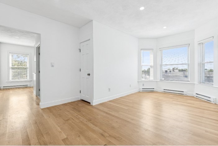 568 Main Street, Woburn, Massachusetts, 1 Bedroom Bedrooms, 3 Rooms Rooms,1 BathroomBathrooms,Residential Lease,For Rent,Main Street,73515259