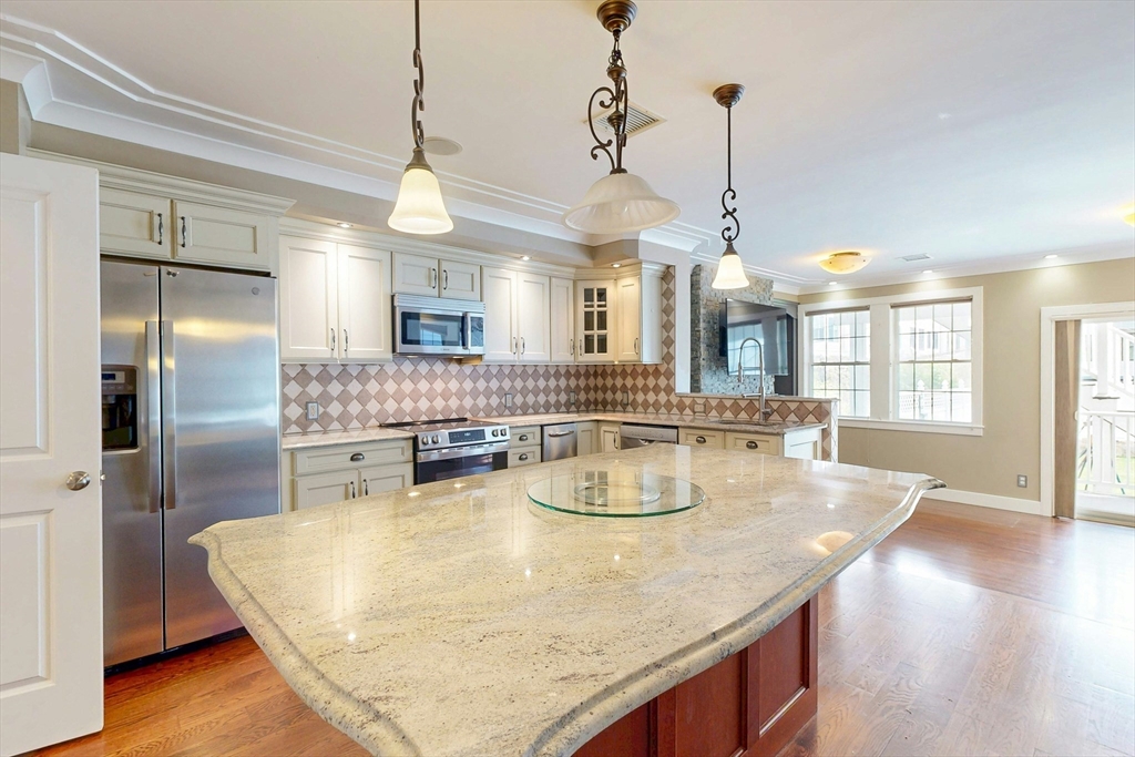 184 K St, Boston, Massachusetts, 2 Bedrooms Bedrooms, 5 Rooms Rooms,2 BathroomsBathrooms,Residential Lease,For Rent,K St,73515127