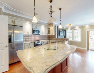 184 K St, Boston, Massachusetts, 2 Bedrooms Bedrooms, 5 Rooms Rooms,2 BathroomsBathrooms,Residential Lease,For Rent,K St,73515127