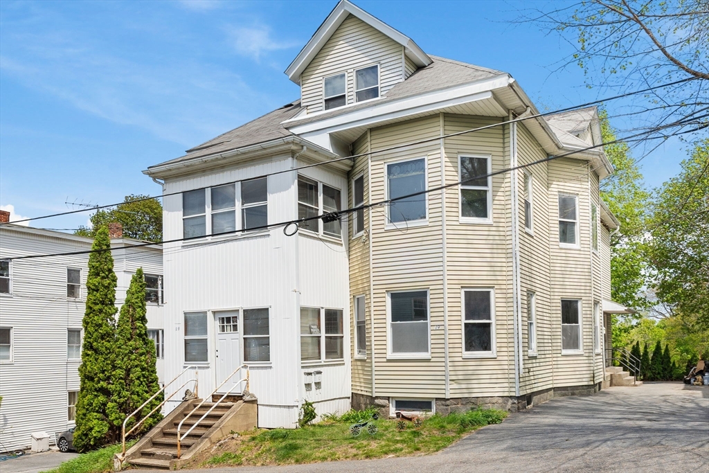 19 Francis St, Fitchburg, Massachusetts, 8 Bedrooms Bedrooms, 17 Rooms Rooms,3 BathroomsBathrooms,Residential Income,For Sale,Francis St,73514914