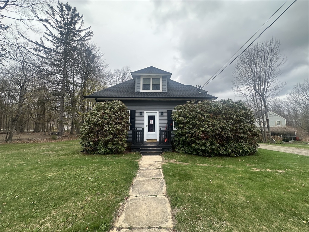 41 Maple Ave, Rutland, Massachusetts, 4 Bedrooms Bedrooms, 9 Rooms Rooms,2 BathroomsBathrooms,Residential Income,For Sale,Maple Ave,73514967