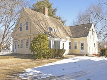 177 Pleasant St, Whitman, Massachusetts, 3 Bedrooms Bedrooms, 8 Rooms Rooms,2 BathroomsBathrooms,Residential Income,For Sale,Pleasant St,73515264