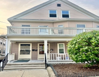 16-18 Seafoam, Winthrop, Massachusetts, 2 Bedrooms Bedrooms, 6 Rooms Rooms,1 BathroomBathrooms,Residential Lease,For Rent,Seafoam,73515292