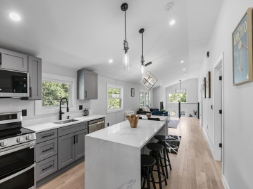 24 Stonehill Road, Boston, Massachusetts, 3 Bedrooms Bedrooms, 7 Rooms Rooms,3 BathroomsBathrooms,Residential,For Sale,Stonehill Road,73502744