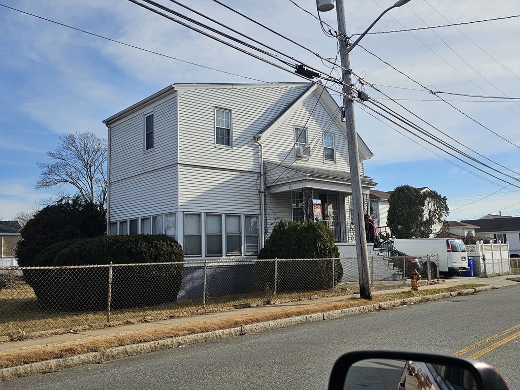 250 Laurel Street, Fall River, Massachusetts, 4 Bedrooms Bedrooms, 8 Rooms Rooms,2 BathroomsBathrooms,Residential Income,For Sale,Laurel Street,73468409