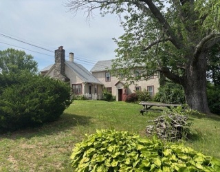40 Carroll Hill Rd, Charlton, Massachusetts, 4 Bedrooms Bedrooms, 9 Rooms Rooms,3 BathroomsBathrooms,Residential Income,For Sale,Carroll Hill Rd,73400906