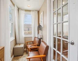 16 Middlesex St, Chelmsford, Massachusetts, 2 Bedrooms Bedrooms, 4 Rooms Rooms,1 BathroomBathrooms,Residential,For Sale,Middlesex St,73495268