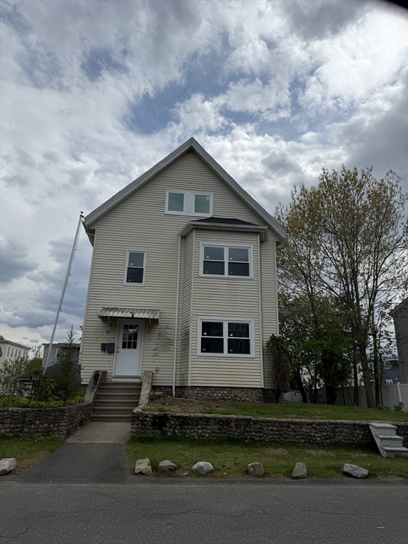 15 Faxon St, Brockton, Massachusetts, 8 Bedrooms Bedrooms, 13 Rooms Rooms,3 BathroomsBathrooms,Residential Income,For Sale,Faxon St,73500152