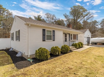 80 Coolidge Rd, Yarmouth, Massachusetts, 2 Bedrooms Bedrooms, 6 Rooms Rooms,1.5 BathroomsBathrooms,Residential,For Sale,Coolidge Rd,73494651 80 Coolidge Rd, Yarmouth, Massachusetts, 2 Bedrooms Bedrooms, 6 Rooms Rooms,1.5 BathroomsBathrooms,Residential,For Sale,Coolidge Rd,73494651