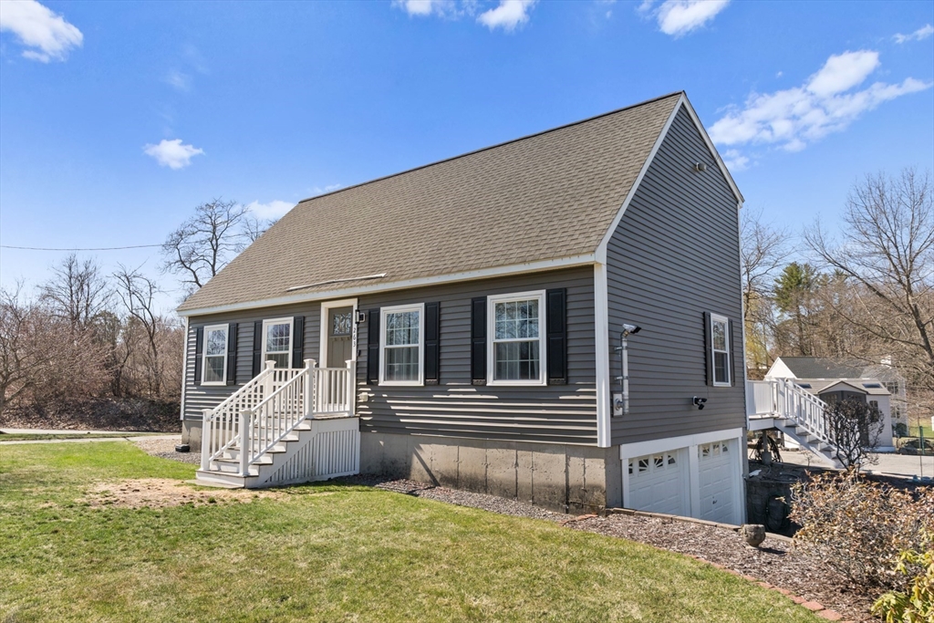 263 Phineas St., Dracut, Massachusetts, 4 Bedrooms Bedrooms, 6 Rooms Rooms,2 BathroomsBathrooms,Residential,For Sale,Phineas St.,73499720