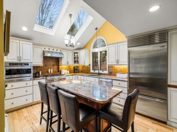 79 Sampson, Bolton, Massachusetts, 4 Bedrooms Bedrooms, 8 Rooms Rooms,2.5 BathroomsBathrooms,Residential,For Sale,Sampson,73495043