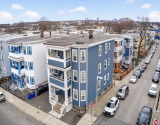 64 Woolson St, Boston, Massachusetts, 12 Bedrooms Bedrooms, 18 Rooms Rooms,3 BathroomsBathrooms,Residential Income,For Sale,Woolson St,73490834