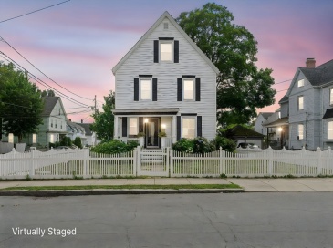 47 Clinton St, Framingham, Massachusetts, 6 Bedrooms Bedrooms, 8 Rooms Rooms,3 BathroomsBathrooms,Residential,For Sale,Clinton St,73488924