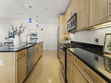 70 Lincoln Street, Boston, Massachusetts, 2 Bedrooms Bedrooms, 4 Rooms Rooms,2 BathroomsBathrooms,Residential,For Sale,Lincoln Street,73398905